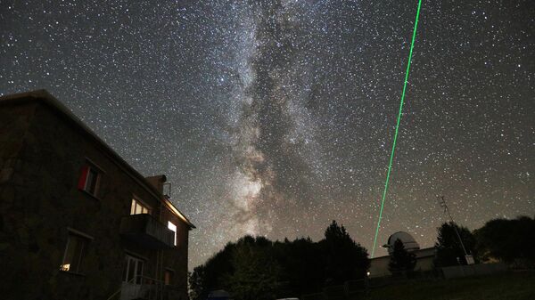Замер расстояния до небесного объекта с помощью лазера - Sputnik Беларусь