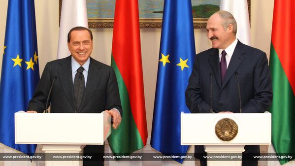 30 ноября 2009 года он прилетел в Минск и встретился с белорусским лидером. - Sputnik Беларусь