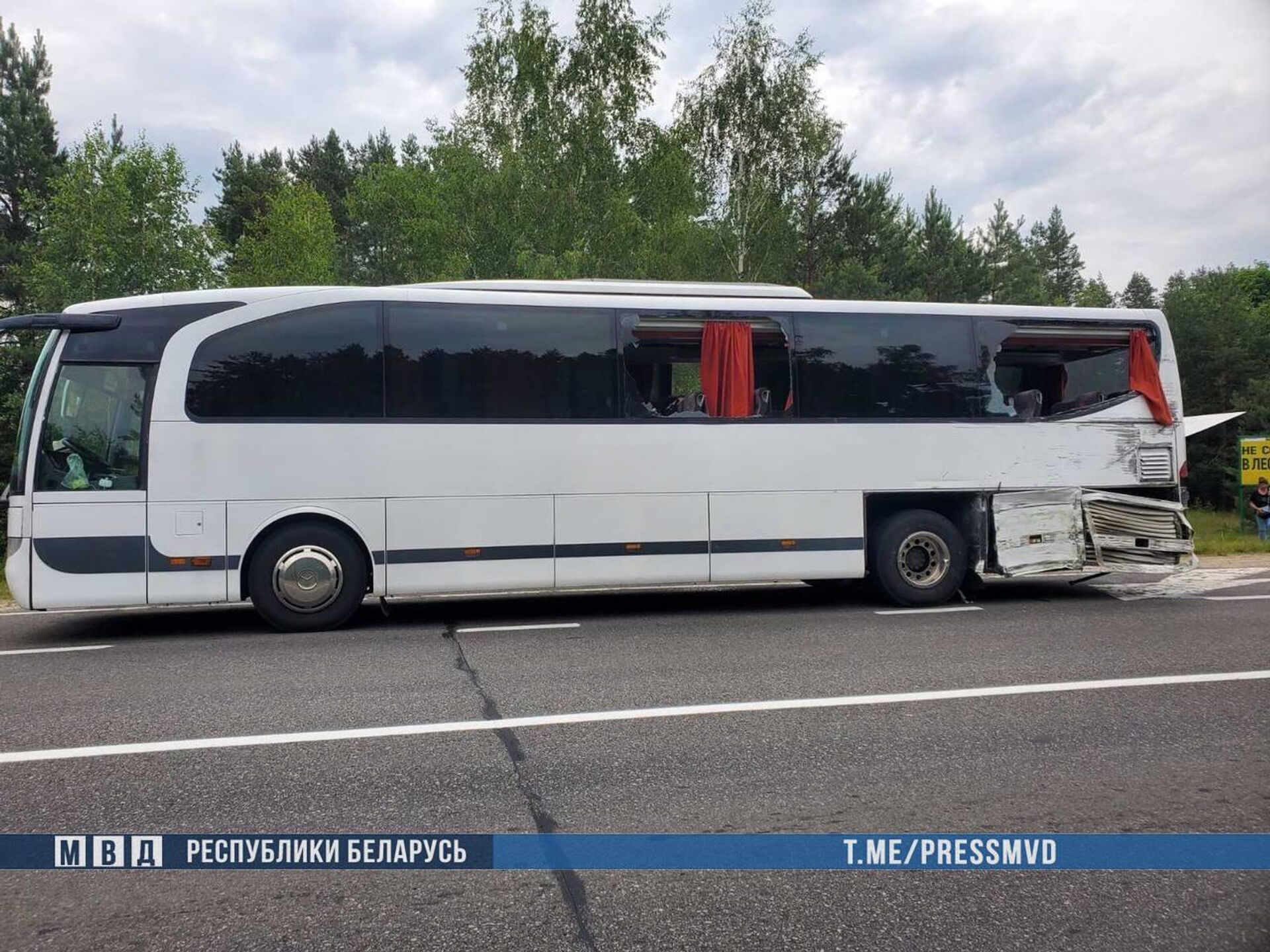 Два автобуса столкнулись под Пинском 20 июня 2023 года - Sputnik Беларусь, 1920, 20.06.2023