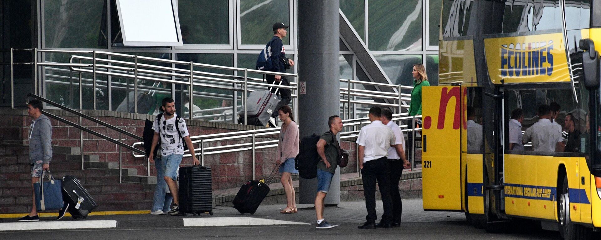 Автобусы и автотранспорт на погранпереходе Брест - Sputnik Беларусь, 1920, 10.09.2025