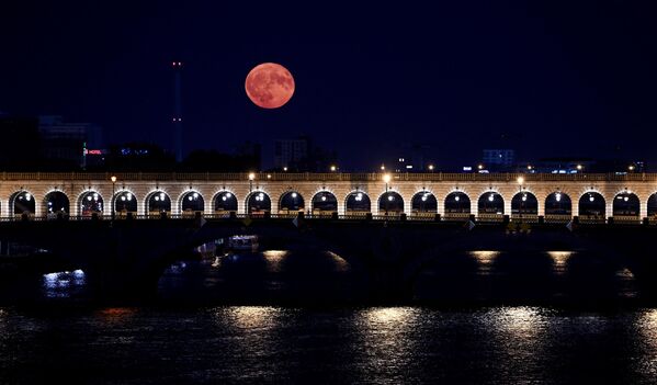 Мост Берси через Сену в Париже. - Sputnik Беларусь