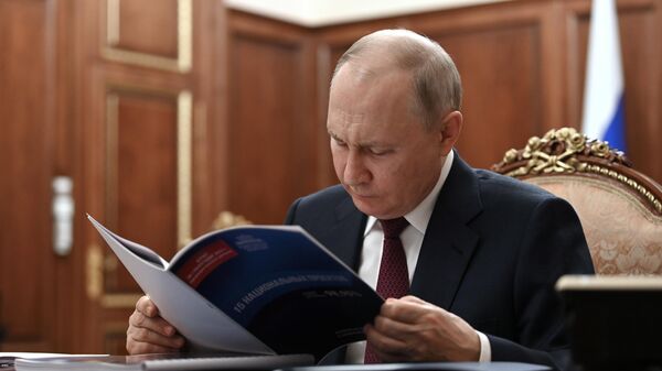 Президент РФ В. Путин провел встречу с премьер-министром РФ М. Мишустиным - Sputnik Беларусь