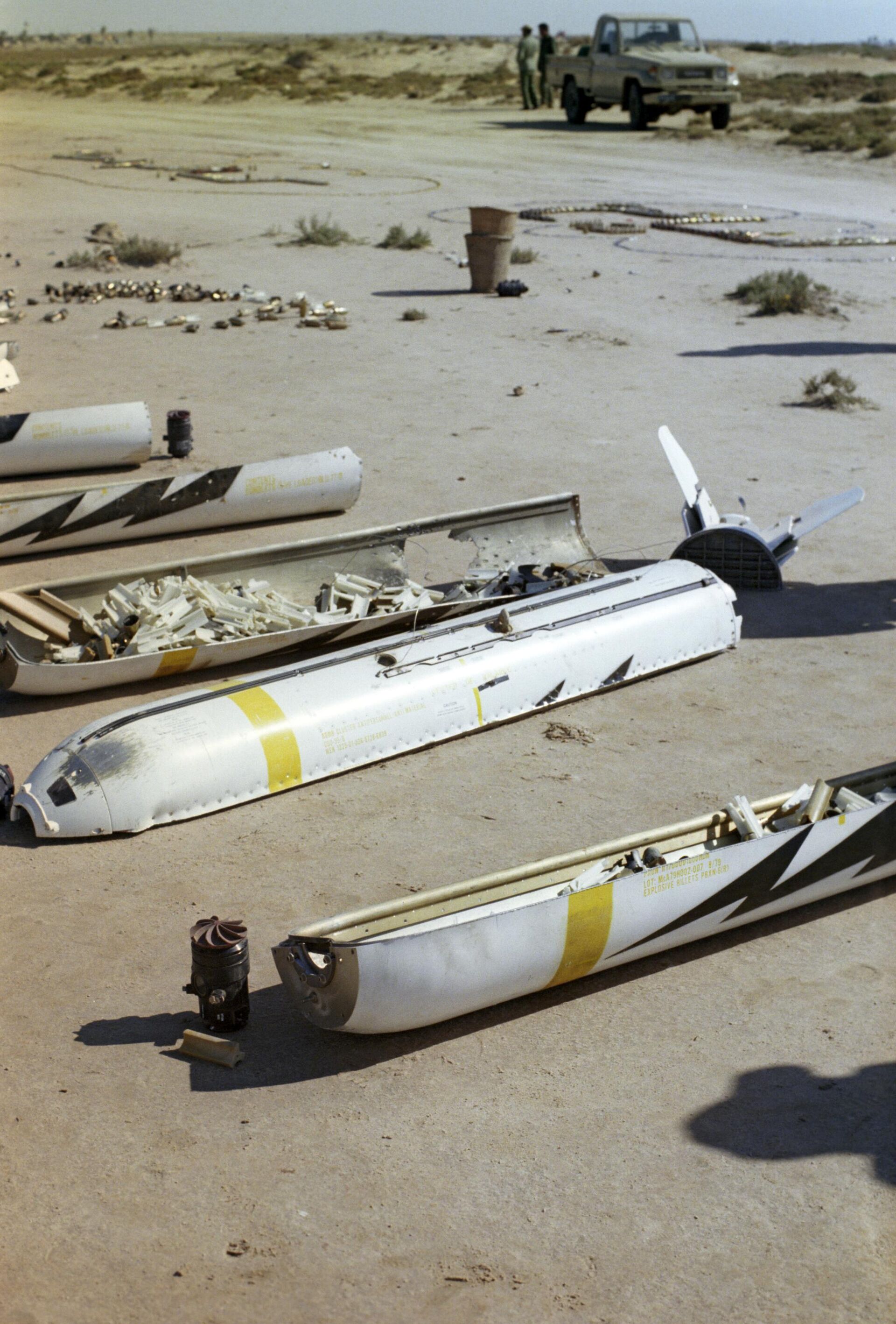 Американские кассетные бомбы. После бомбардировки Ливии самолетами США - Sputnik Беларусь, 1920, 14.07.2023