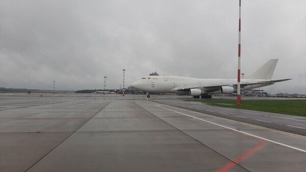Самый большой в Республике Беларусь самолет Boeing 747-329SF - Sputnik Беларусь