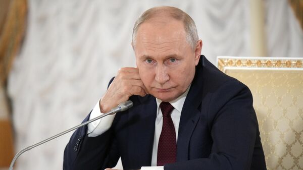 Президент РФ В. Путин ответил на вопросы журналистов - Sputnik Беларусь