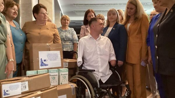 БСЖ передал через фонд Талая помощь детям Донбаса  - Sputnik Беларусь