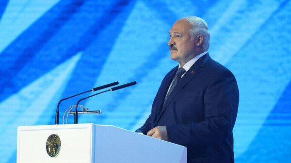 Президент Беларуси Александр Лукашенко на открытии II Игр стран СНГ - Sputnik Беларусь