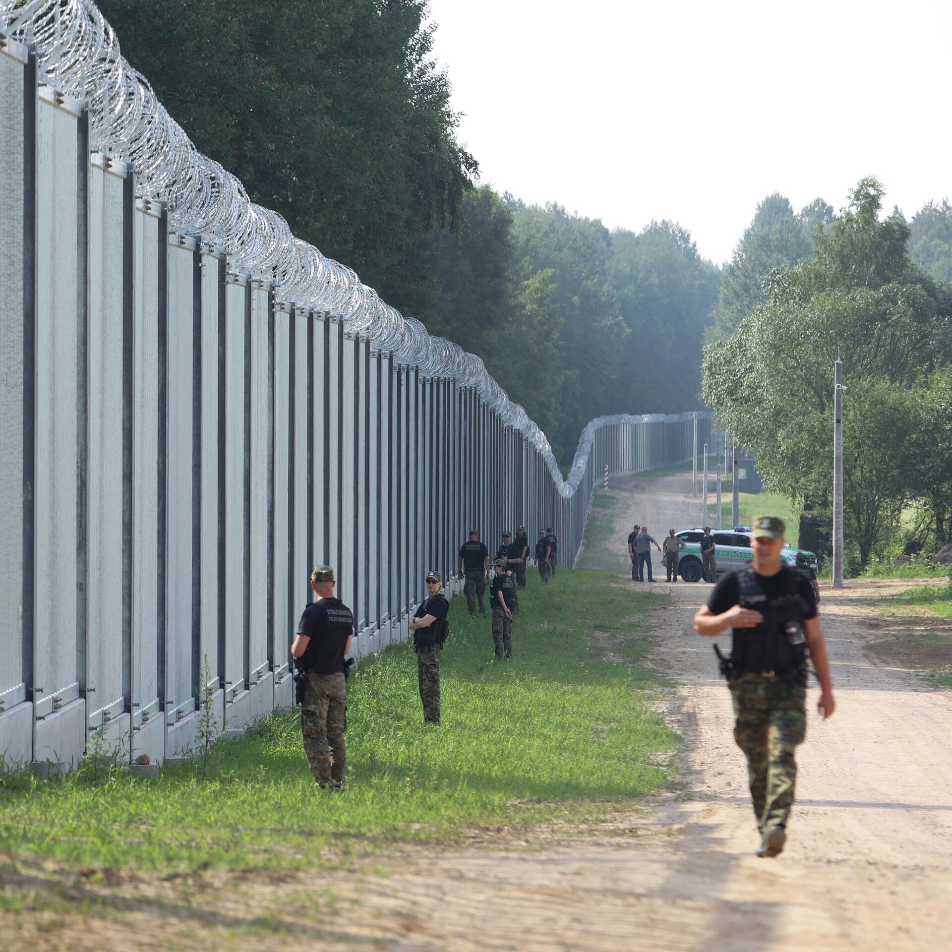 Польша закроет границу с Беларусью в случае критического инцидента -  28.08.2023, Sputnik Беларусь