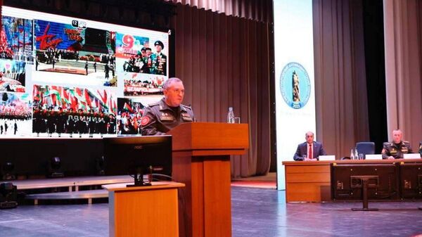 Министр обороны Беларуси Виктор Хренин на II Международном антифашистском конгрессе - Sputnik Беларусь