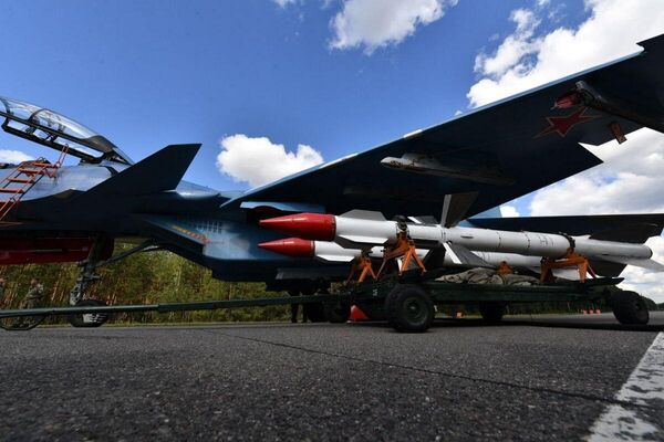 Су-30 СМ пасля тэхабслугоўвання - Sputnik Беларусь