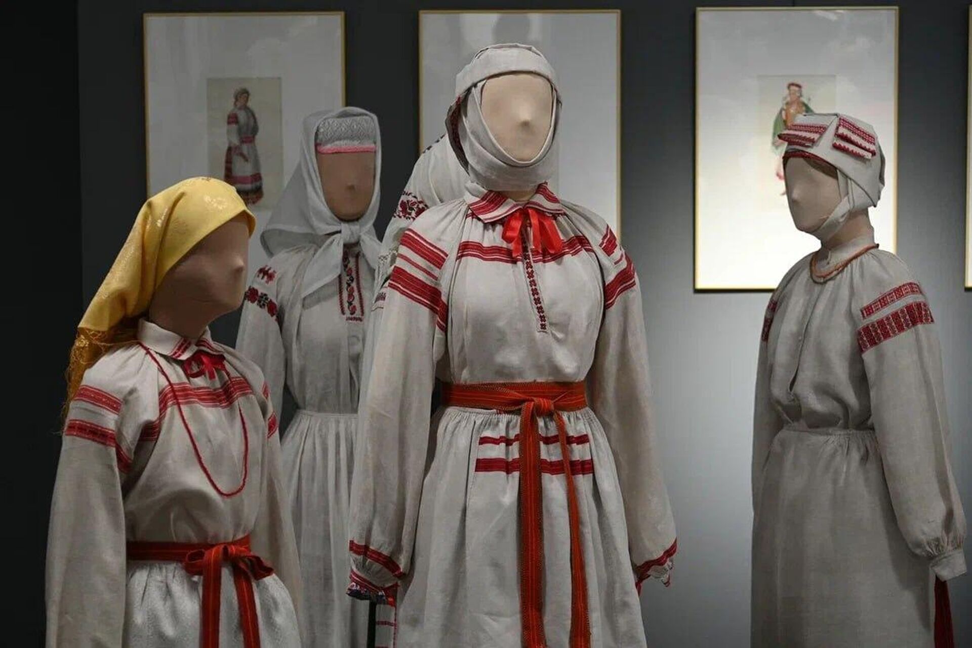 Выставка народного костюма в НХМ - Sputnik Беларусь, 1920, 30.10.2023