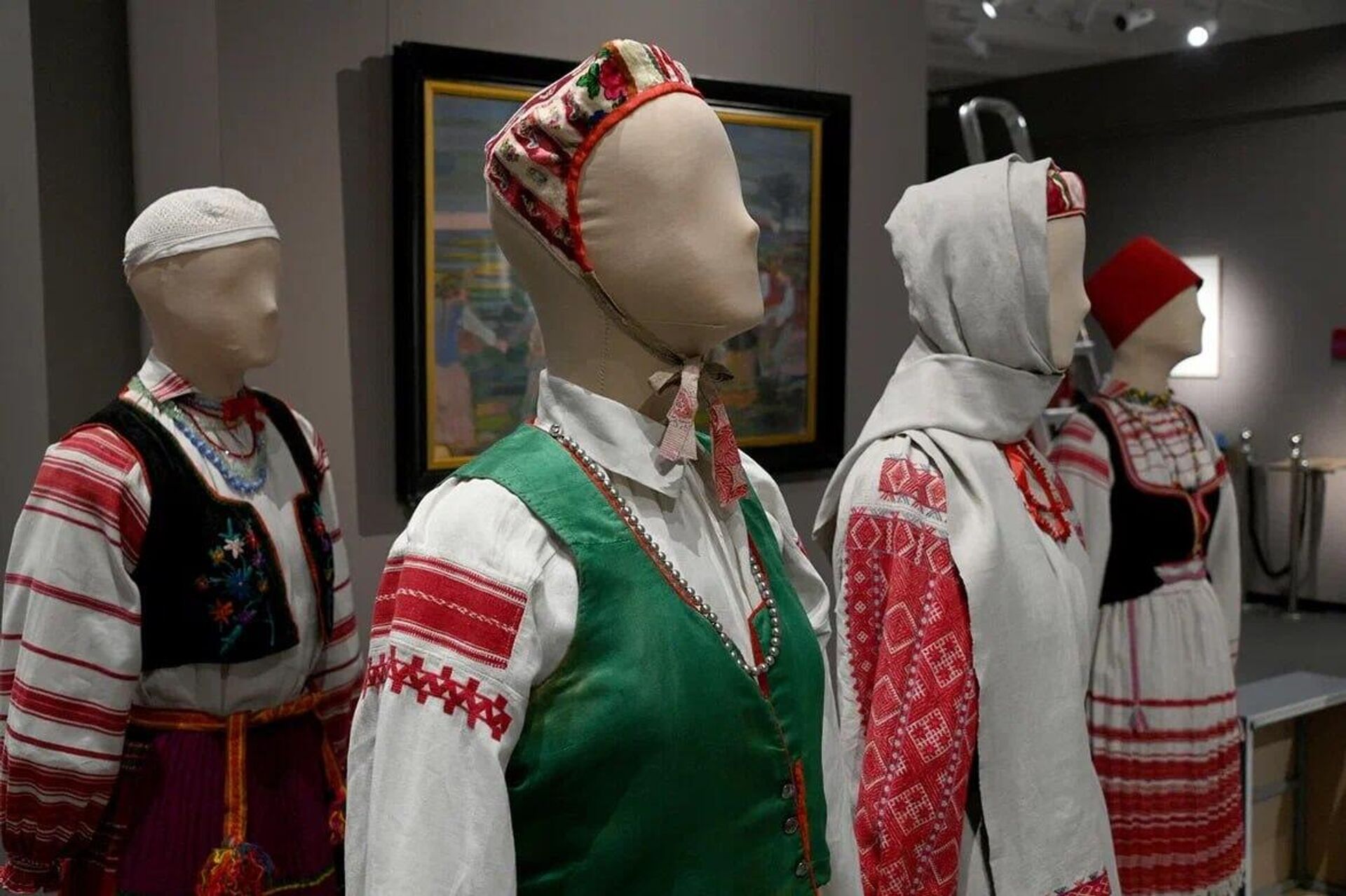 Выставка народного костюма в НХМ - Sputnik Беларусь, 1920, 08.09.2023