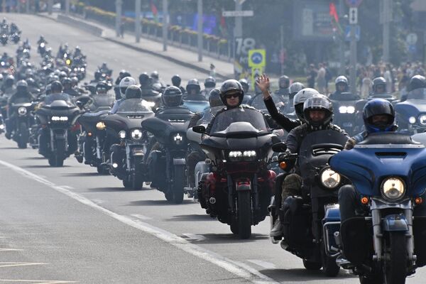 Мотоциклы, рыцари и гуляния: как Минск отмечал День города – фото - Sputnik Беларусь