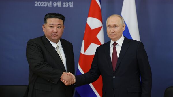 Президент РФ В. Путин посетил космодром Восточный и встретился с лидером КНДР Ким Чен Ыном - Sputnik Беларусь
