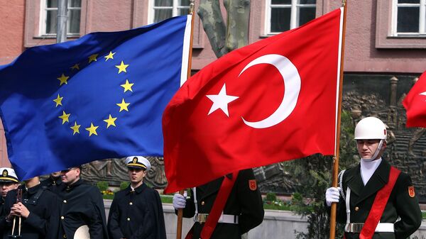 Флаги Евросоюза и Турции - Sputnik Беларусь