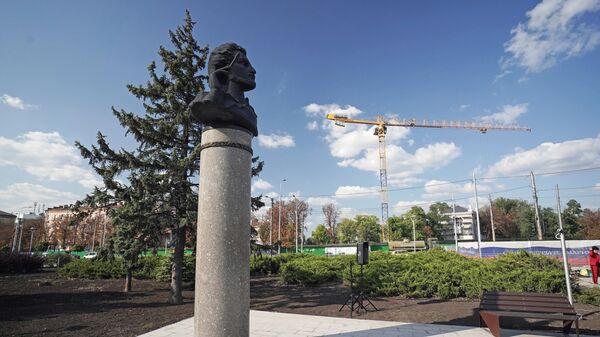 Открытие памятника А. Куинджи в Мариуполе - Sputnik Беларусь