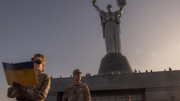 Украинская курсантка принимает военную присягу - Sputnik Беларусь