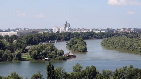 Вид на город Белград и место, где река Сава впадает в Дунай. - Sputnik Беларусь