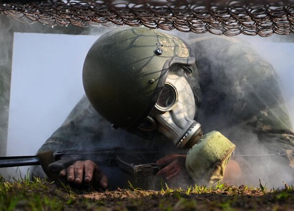 Спецназ внутренних войск МВД проходит испытания на право ношения краповых беретов - Sputnik Беларусь