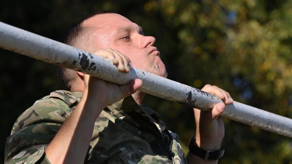Спецназ Внутренних войск МВД проходит испытания на право ношения краповых беретов - Sputnik Беларусь