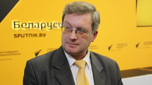 Потапейко: Спикер Палаты представителей Конгресса отправлен в отставку именно из-за любви к киевской власти - Sputnik Беларусь