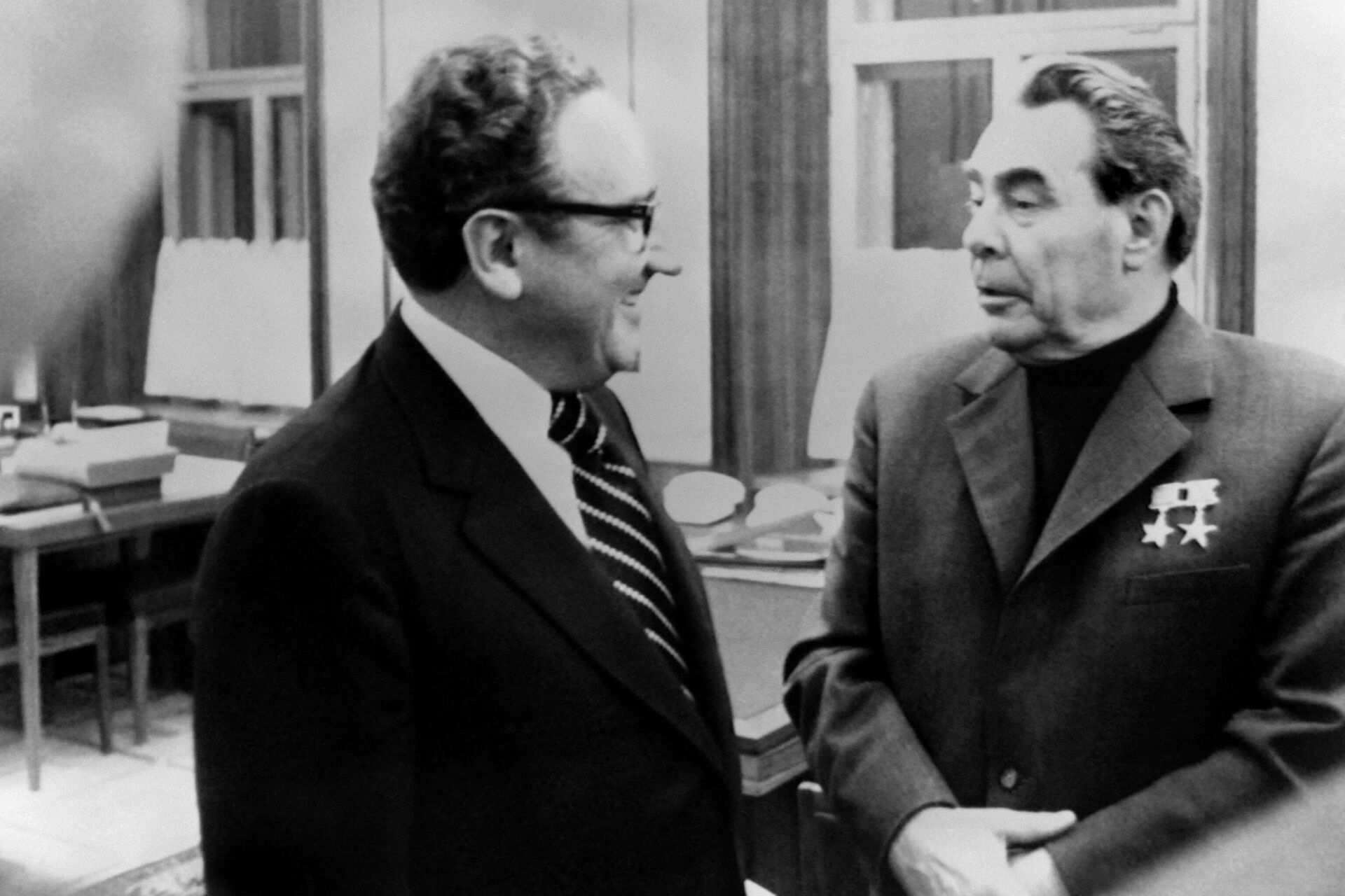 Встреча Леонида Брежнева и Генри Киссинджера 21 октября 1973 года в Москве - Sputnik Беларусь, 1920, 05.10.2023