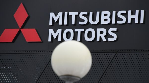 Логотип компании Mitsubishi Motors - Sputnik Беларусь