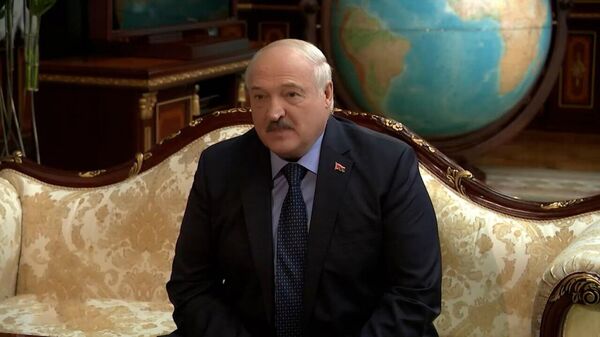 Лукашенко: со странами бывшего СССР сотрудничаем как бог на душу положит  - Sputnik Беларусь