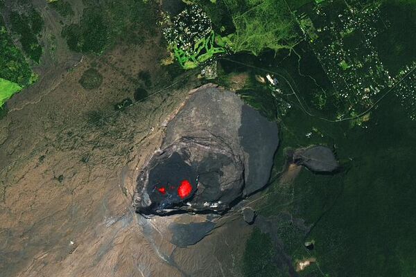 Извержение лавы на вершине Килауэа. - Sputnik Беларусь
