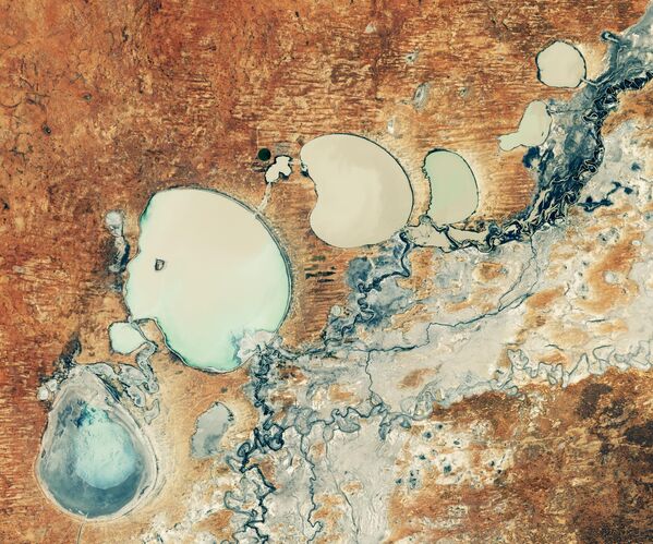 Историческое наводнение в Новом Южном Уэльсе привело к попаданию воды в австралийские озера. - Sputnik Беларусь