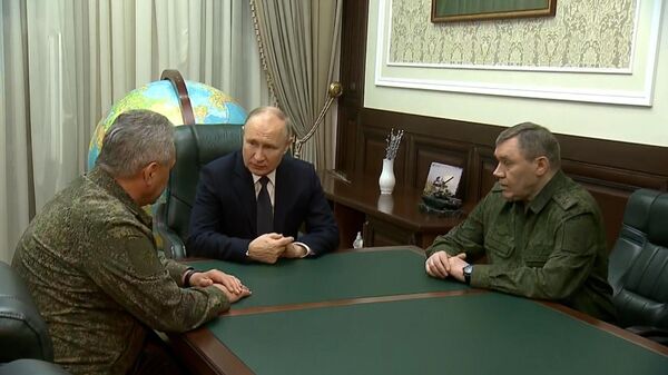 Кадры посещения Путиным генштаба Южного военного округа - Sputnik Беларусь