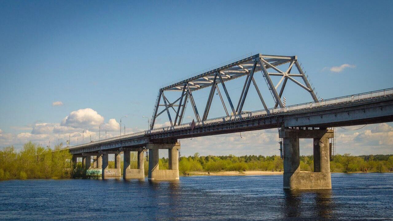 Мост через Припять в Мозыре закроют на реконструкцию на два года -  16.11.2023, Sputnik Беларусь