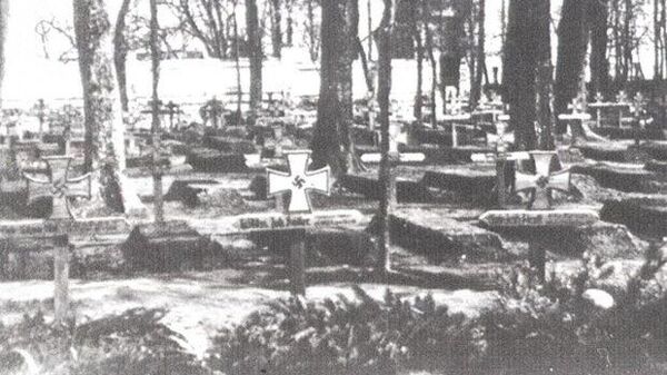 Кладбище нацистов в парке у дворца в Гомеле - Sputnik Беларусь