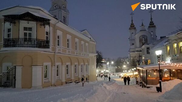 Зимняя сказка: как выглядит Витебск после сильнейших снегопадов (видео) - Sputnik Беларусь