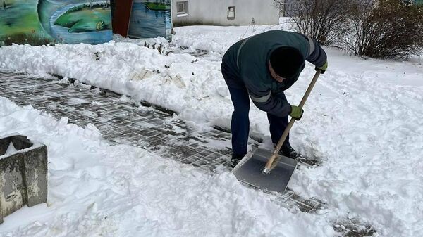Расчистка дворов от снега - Sputnik Беларусь