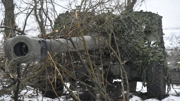 Работа гаубиц Мста-Б в южном секторе СВО - Sputnik Беларусь