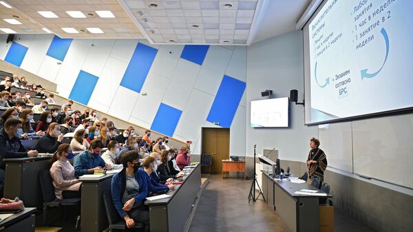 Студенты Национального исследовательского технологического университета МИСиС на лекции - Sputnik Беларусь
