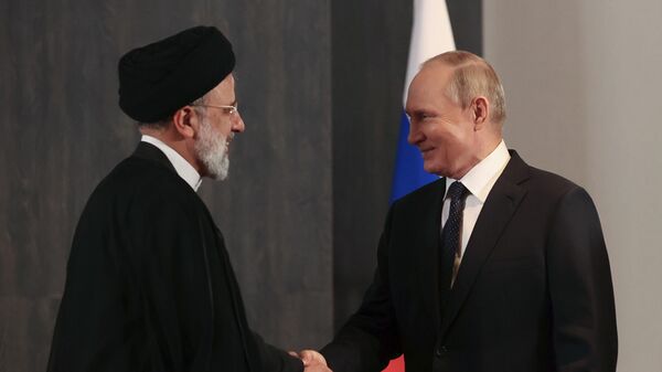 Президент РФ Владимир Путин и президент Ирана Эбрахим Раиси, архивное фото - Sputnik Беларусь