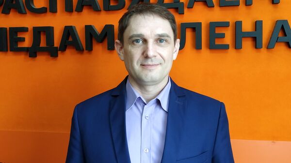 Шапко: в Беларуси пока обошлись полумерой с запретом на мобильники в школах - Sputnik Беларусь