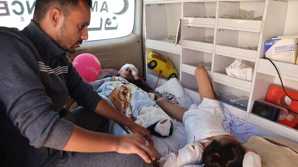Палестинские дети в больнице - Sputnik Беларусь