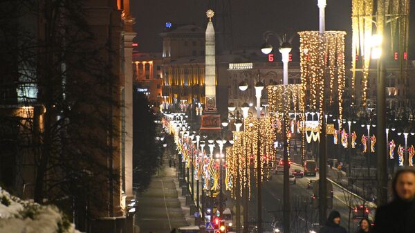 Навагодняя ілюмінацыя ў Мінску - Sputnik Беларусь