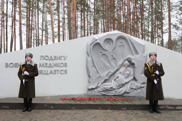 Мемориальный комплекс узникам лагеря смерти Озаричи - Sputnik Беларусь