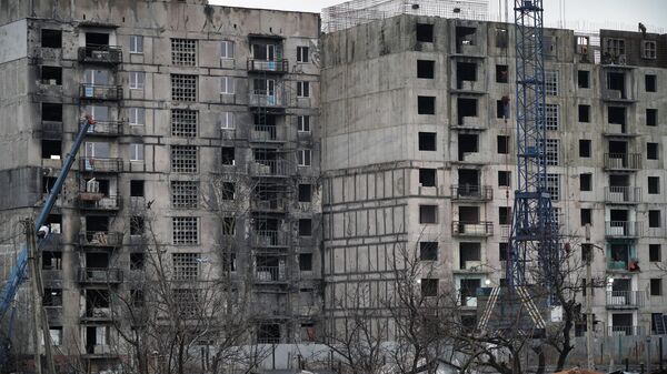 Восстановление поврежденных домов в Мариуполе - Sputnik Беларусь