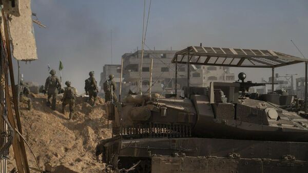 Израильские военные в ходе наземной операции в секторе Газа - Sputnik Беларусь