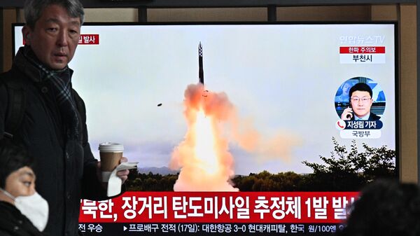 Северная Корея запустила межконтинентальную баллистическую ракету, архивное фото - Sputnik Беларусь