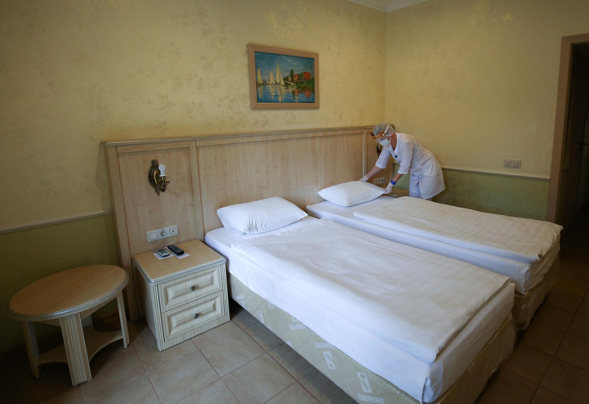 Сотрудник в комнате для отдыхающих