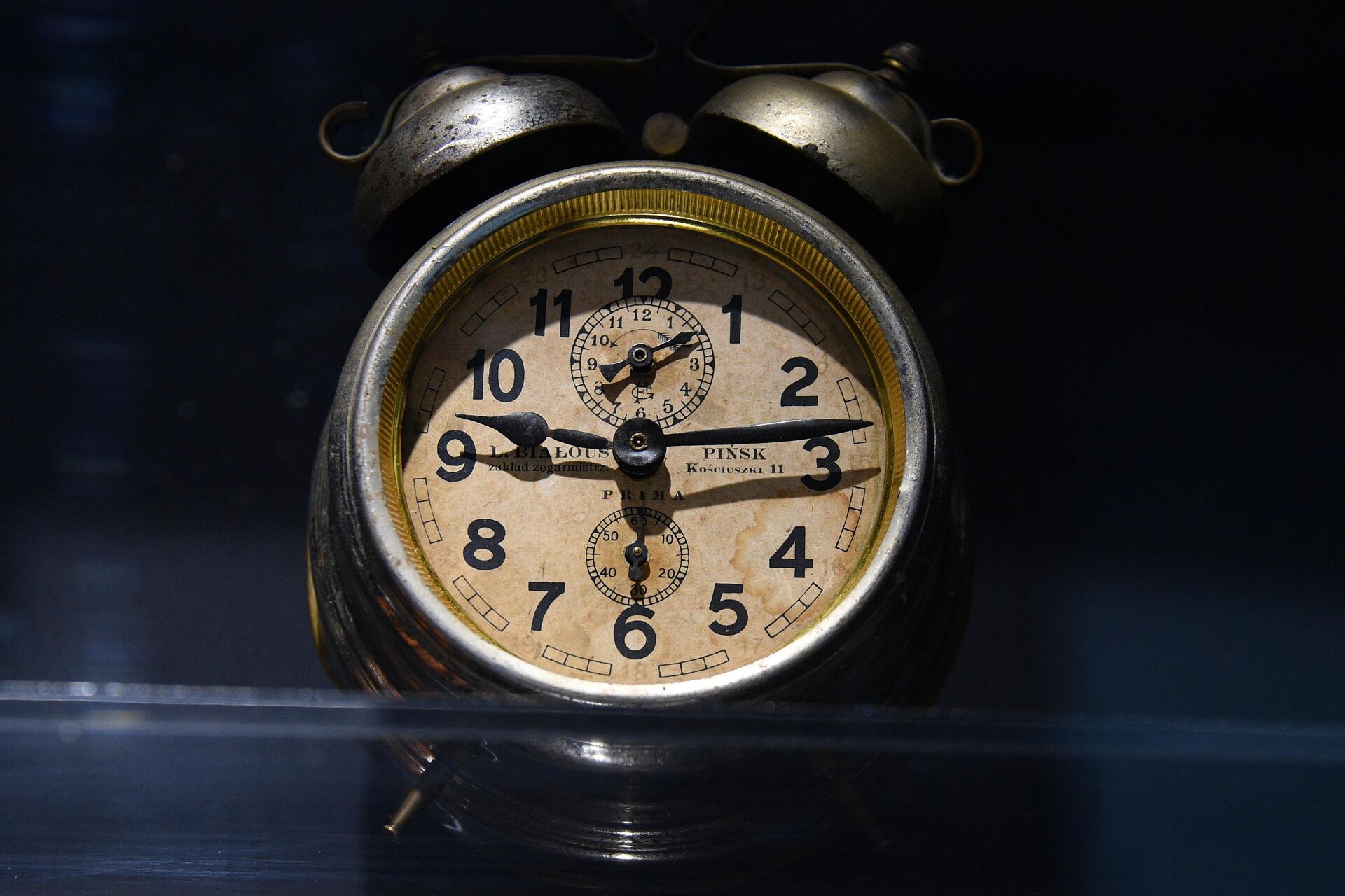 Этот будильник сделан часовым мастером Белоусом в Пинске, а его мастерская была на улице Костюшко - Sputnik Беларусь, 1920, 20.12.2023