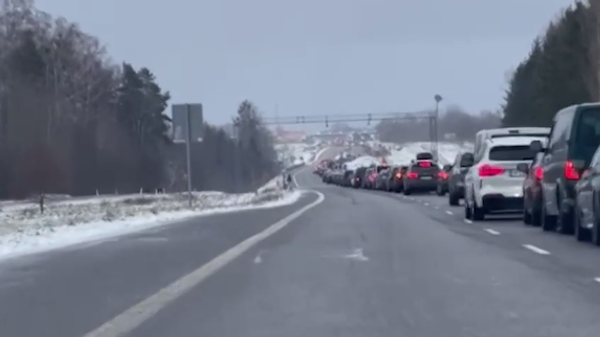 Сотни легковых авто застряли в пробке на польско-российской границе  - Sputnik Беларусь