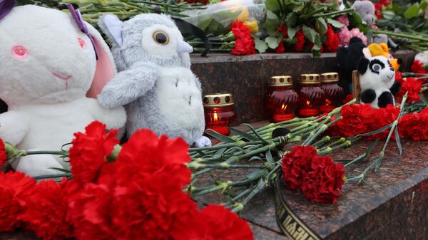 Мемориал в память о погибших после обстрела ВСУ центра Белгорода - Sputnik Беларусь