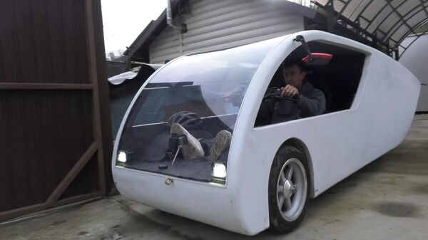 На зависть Tesla: умелец сделал электромобиль с запасом хода в 700 км - Sputnik Беларусь